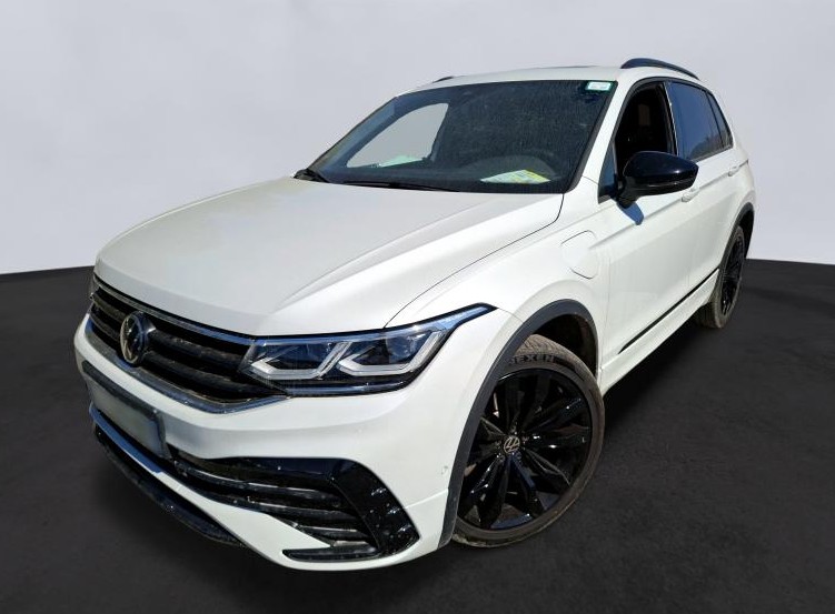 Volkswagen Tiguan R-Line 1.4 electric/TSI eHybrid 244CH 6 speed DSG - TO - DEC 2023 - 53.347 KM